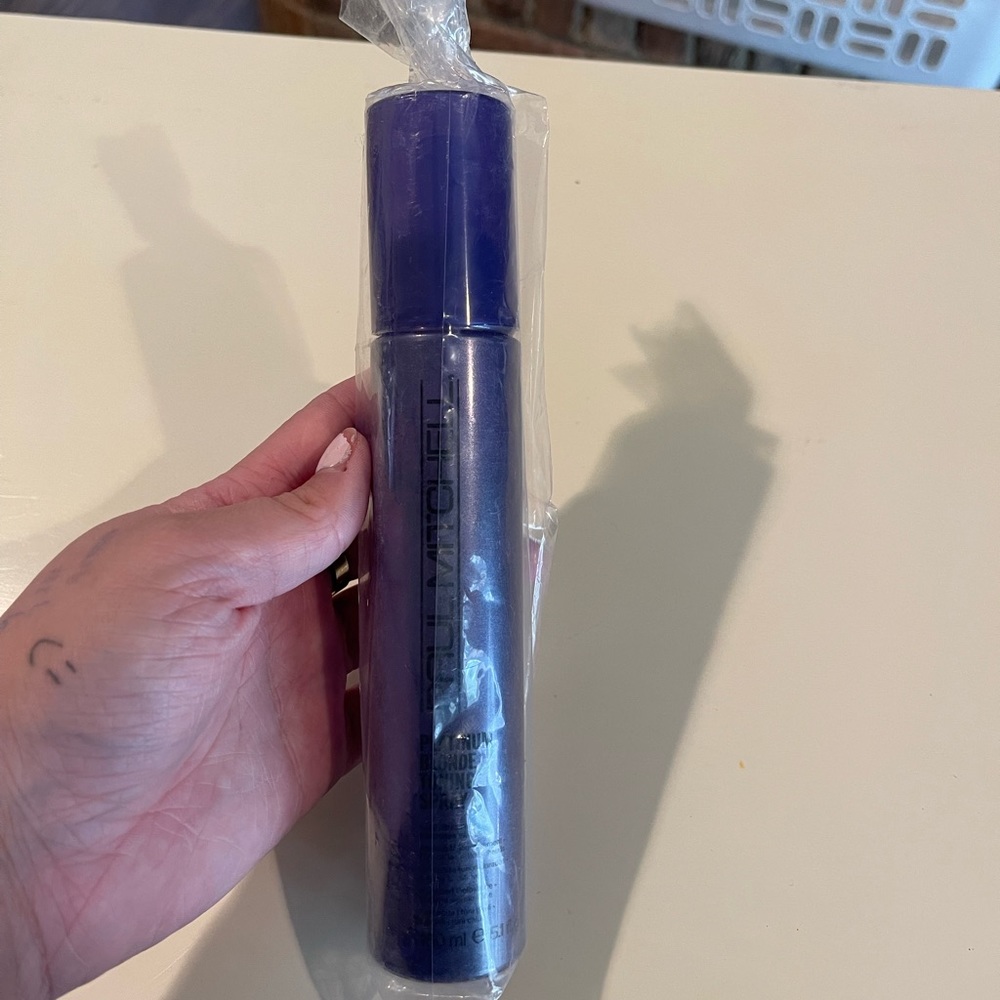 Toning spray